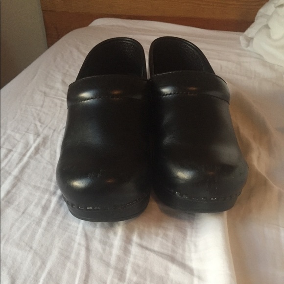 Barely worn women’s Danskos! - Picture 5 of 5